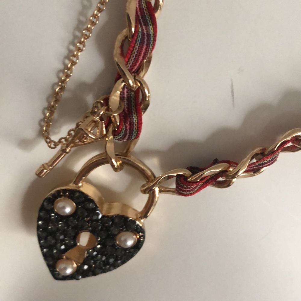 Betsey Johnson lock & key necklace NWT’s